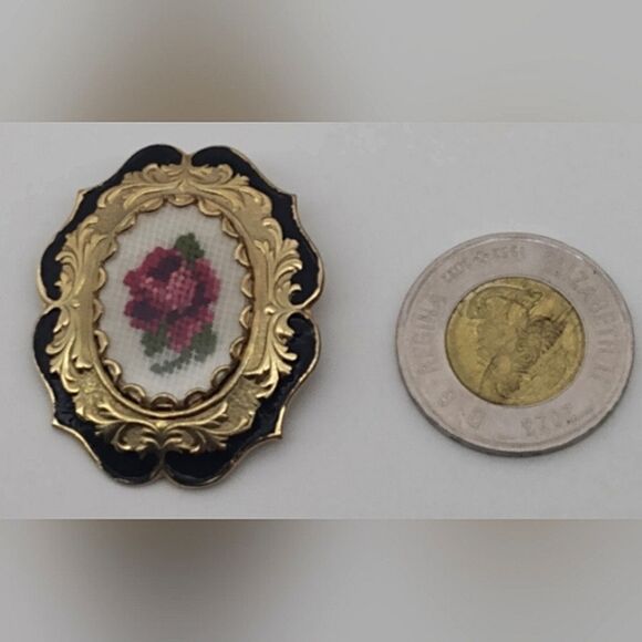 Vintage Floral Brooch with Gold and Black Accents Embroidery Flower - Picture 7 of 9